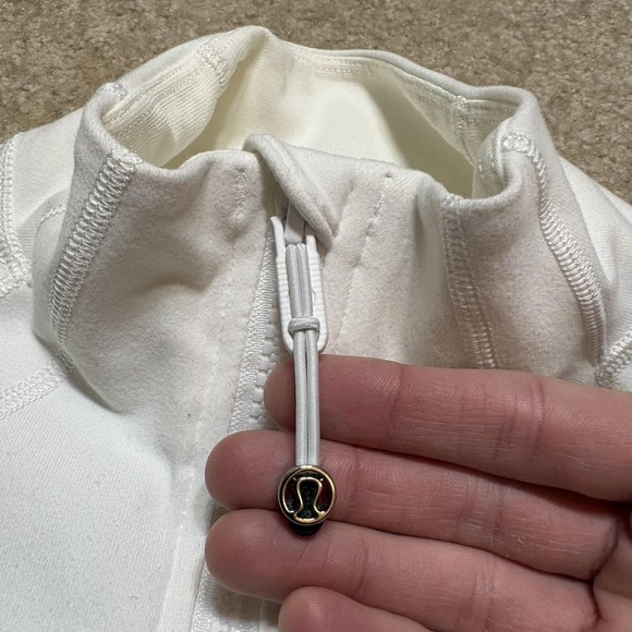 Lululemon Define Jacket Womens 6 White Full Zip Thumbholes Athletic Running - Picture 3 of 12